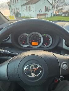 2011 Toyota Rav 4  Sport 4WD One Owner 4 cylinder - Photo 8