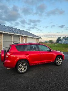 2011 Toyota Rav 4  Sport 4WD One Owner 4 cylinder - Photo 11