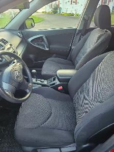 2011 Toyota Rav 4  Sport 4WD One Owner 4 cylinder - Photo 13