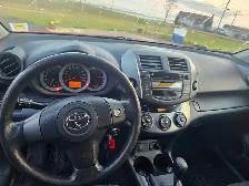 2011 Toyota Rav 4  Sport 4WD One Owner 4 cylinder - Photo 14