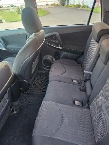 2011 Toyota Rav 4  Sport 4WD One Owner 4 cylinder - Photo 15