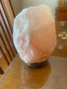 Salt Rock and Lamp - Photo 3