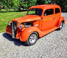 1935 Ford Custom Hot Rod – 350 Chevy V8 – Show Quality