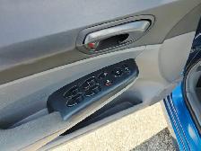 2010 Honda Civic Sdn  Manual Transmission One Owner Vehicle Crui - Photo 15