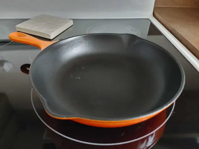 Poêlon( skillet ) Le CREUSET ( fonte émaillée ) #23, France