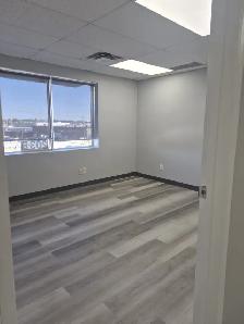 ✨ Multiple Office Spaces Available – Rent Today ✨ - Photo 6