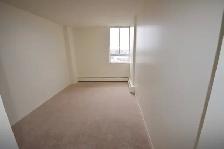 1 Bedroom in Ottawa South ~ Available now, large balconies - Photo 9