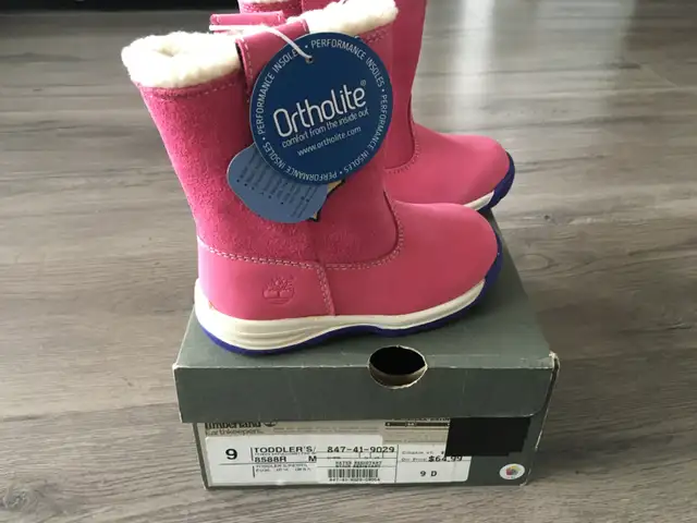 BNIB 'Timberland' girls boots size 9