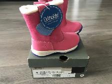 BNIB 'Timberland' girls boots size 9