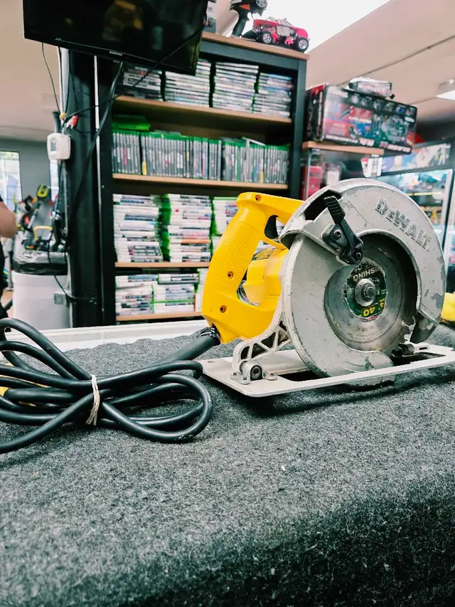 Scie circulaire DeWalt