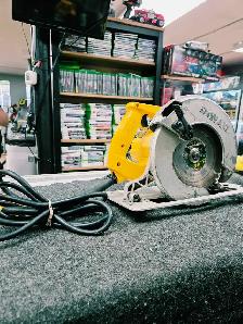 Scie circulaire DeWalt