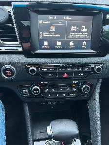 2017 Kia Niro Hybrid - Photo 7