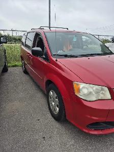 Used 2012 Dodge Grand Caravan SXT Minivan, Van (AS-IS) - Photo 2