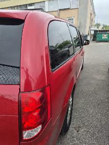 Used 2012 Dodge Grand Caravan SXT Minivan, Van (AS-IS) - Photo 3