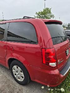 Used 2012 Dodge Grand Caravan SXT Minivan, Van (AS-IS) - Photo 4