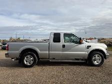 2010 Ford Super Duty F-250 SRW XLT- LOW KMS! WARRANTY INC, 5TH W - Photo 7
