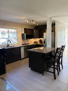 Beautiful 3-Bed, 3-Bath Family Home - Photo 2