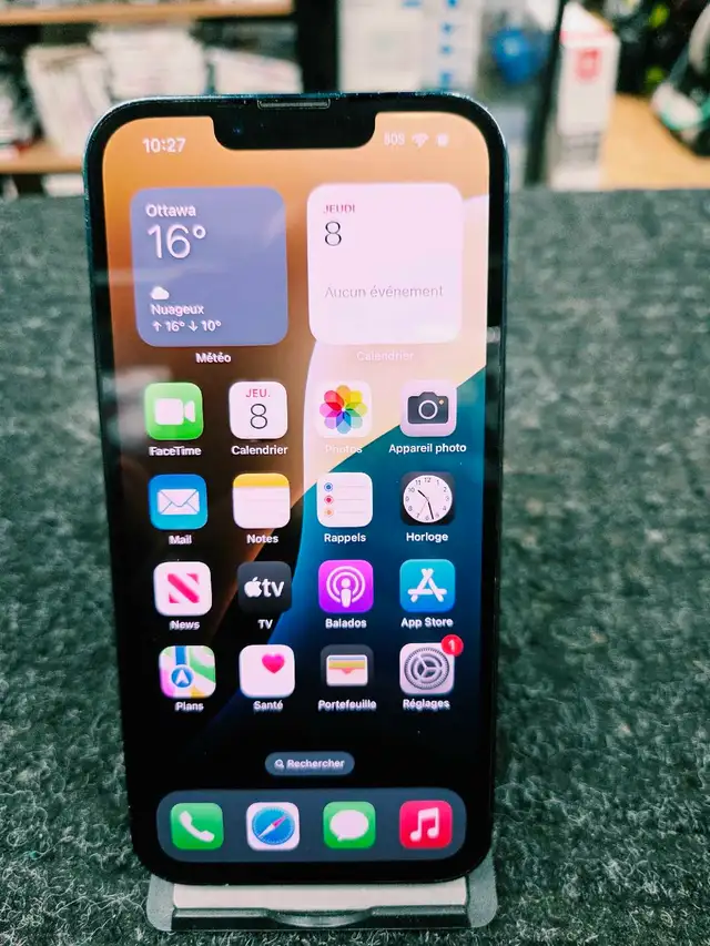 Apple iPhone 13
