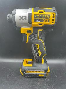 DEWALT 1/2" MID-RANGE IMPACT DCF892