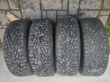 235-65R17x4 Pneus hiver Nokian-Jante GMC Terrain 2010. - Photo 2