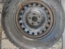235-65R17x4 Pneus hiver Nokian-Jante GMC Terrain 2010. - Photo 3