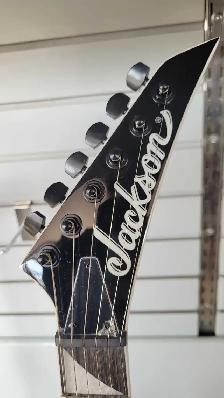 Jackson Dinky Archtop w/Whammy Bar (31742299) - Photo 3