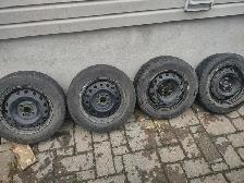 185-65R14x4 pneus hiver(3 goodyear et 1 Michelin)-jante Hyundai