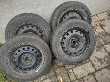 185-65R14x4 pneus hiver(3 goodyear et 1 Michelin)-jante Hyundai - Photo 2