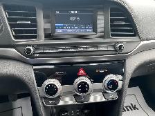 2020 Hyundai Elantra Essential 6-SPEED MANUAL! - Photo 11