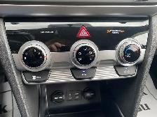 2020 Hyundai Elantra Essential 6-SPEED MANUAL! - Photo 13