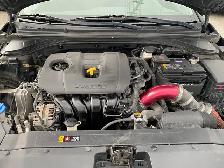 2020 Hyundai Elantra Essential 6-SPEED MANUAL! - Photo 16