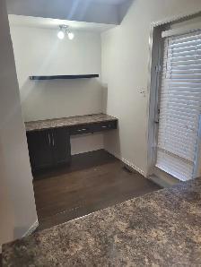 4 bedroom 1.5 baths - Townhouse - Photo 4