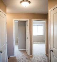 4 bedroom 1.5 baths - Townhouse - Photo 6