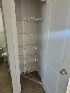 4 bedroom 1.5 baths - Townhouse - Photo 7