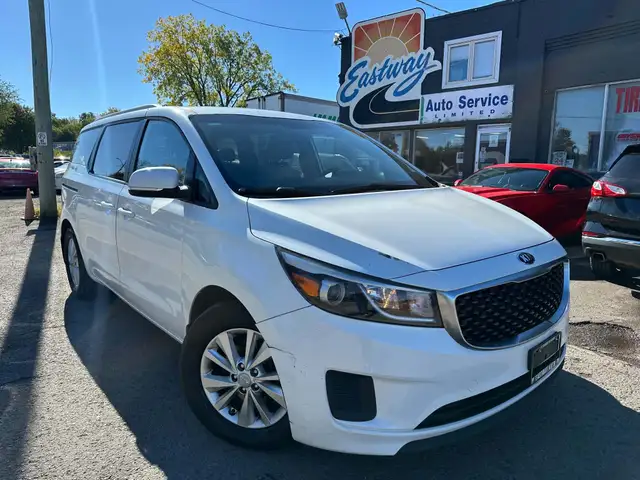 2016 Kia Sedona mini van