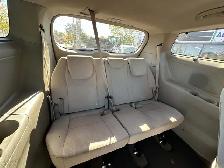 2016 Kia Sedona mini van - Photo 11