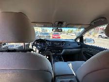 2016 Kia Sedona mini van - Photo 14