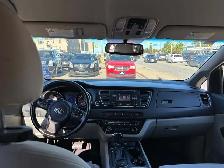 2016 Kia Sedona mini van - Photo 15