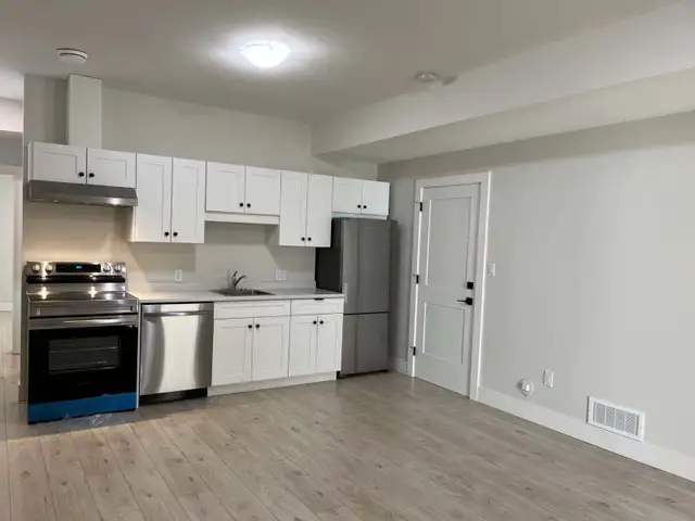 (Downtown Chilliwack) $1,798 All-Inclusive! Modern Unfurnished