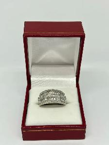 10k WG Baguette / Round cut Ring - Photo 2