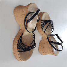 SANDALES ITALIENNES CHICS, SEMELLES EN LIÈGE GR 7 FEMME: $10.00