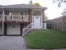 Semi-detached house for Rent, North York