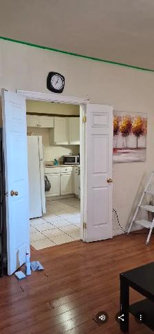 SHORT TERMS FURNISHED ROOM for Rent. TORONTO. 401 & WESTON RD