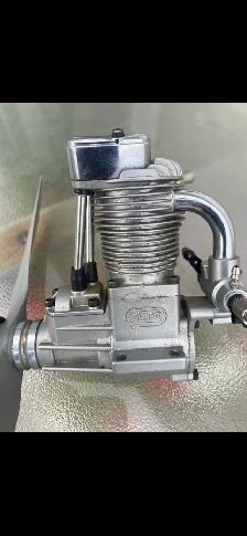 SAITO FA-100 4 stroke engine