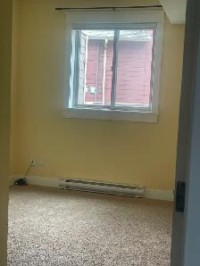 Bright & Spacious 2-Bedroom Legal Suite - Photo 7