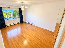 UNIQUE ! FAITES VITE !7 1/2, 4 CH, SOUS-SOL,COUR, GARAGE ! - Photo 3
