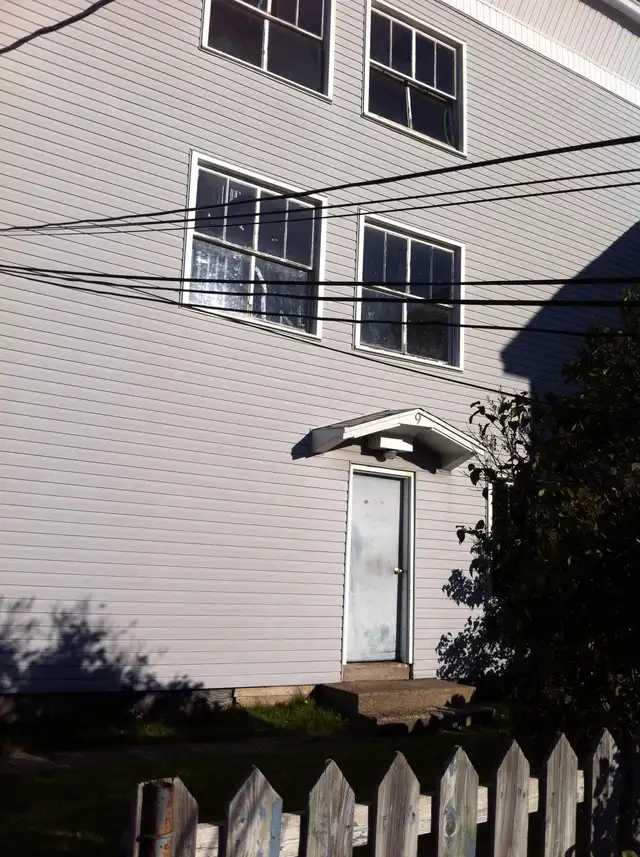9 First St.#5 - 2BR North, Central, W/D hookups, Refreshed