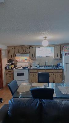 ROOM FOR RENT 850 A MONTH AVAILABLE RIGHT AWAY - Photo 6