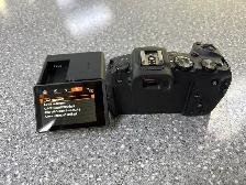 Canon EOS RP Mirrorless Camera With Batt and Charger - Photo 2