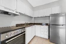 modern 1-bedroom apartment, Nov 1st, ByWard Market - ID 4287
